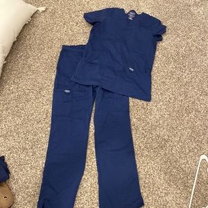 Navy scrubs. Medium tall pants medium top scrub set